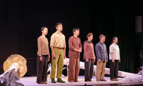 Vở kịch “Bạch đàn liễu” của Xuân Trình gây xúc động