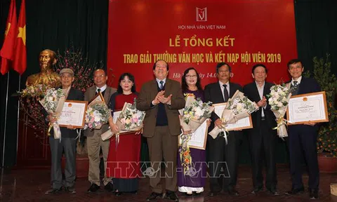 Trao Giải thưởng Văn học năm 2019 cho 8 tác phẩm xuất sắc