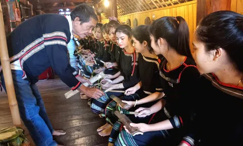 Nghệ nhân dân gian Y Hiu Niê Kđăm: Người nối dài tiếng chiêng Êđê