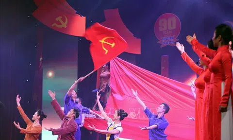 'Mãi mãi niềm tin theo Đảng'