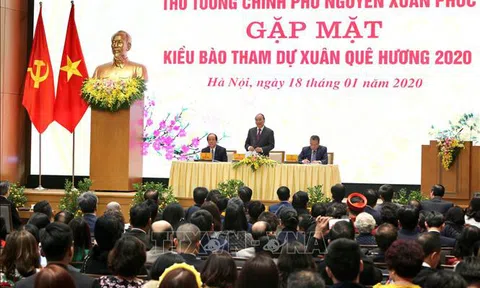 Thủ tướng gặp mặt kiều bào tham dự chương trình Xuân Quê hương 2020