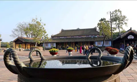 Những chiếc vạc đồng thời chúa Nguyễn  là những báu vật quý giá