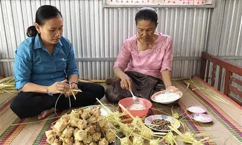 Về vùng Bảy núi An Giang thưởng thức món bánh Kà tum của đồng bào Khmer