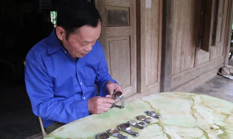 Lào Cai: Thầy cúng người Dao và “cỗ máy thời gian”