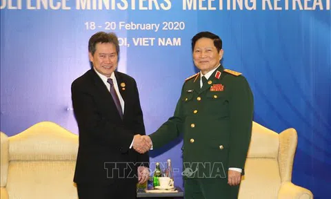 Bộ trưởng Bộ Quốc phòng Ngô Xuân Lịch tiếp khách quốc tế