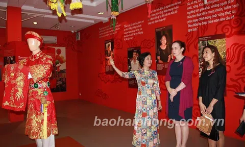 “Làm mới” bảo tàng