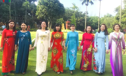 Đắk Lắk : Kết hợp sử dụng các thiết kế thổ cẩm của người Ê Đê vào áo dài