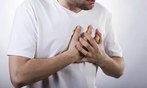 Phát hiện sớm ung thư thực quản qua phân tích hơi thở