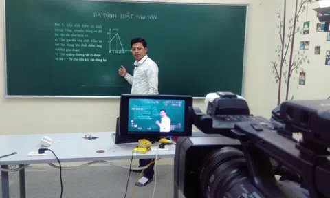 Học sinh lớp 9 và lớp 12 ở Hà Nội học trên truyền hình từ 9/3