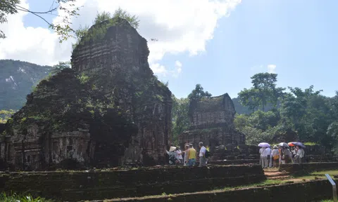 Di tích Huế, Mỹ Sơn tạm dừng đón du khách
