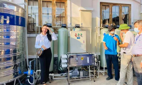 Thuỷ Tiên quyên góp 13,5 tỷ đồng, lắp trạm nước ngọt cho 4000 người dân Bến Tre