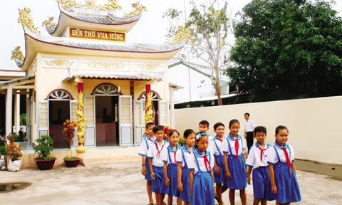 Quốc Tổ trong lòng người phương Nam