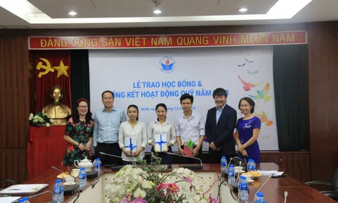 Quỹ học bổng Thắp Sáng Niềm Tin triển khai chương trình xét cấp học bổng cho học sinh lớp 12 vượt khó, học giỏi
