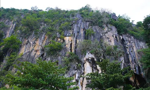 Bảo tồn và phát huy giá trị di tích Danh lam thắng cảnh quốc gia đặc biệt Ngũ Hành Sơn (Đà Nẵng)