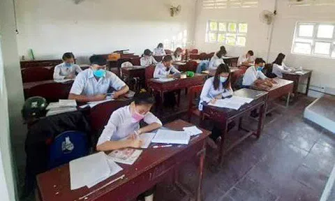 Thái Bình, Cà Mau cho học sinh lớp 9, 12 đi học trở lại