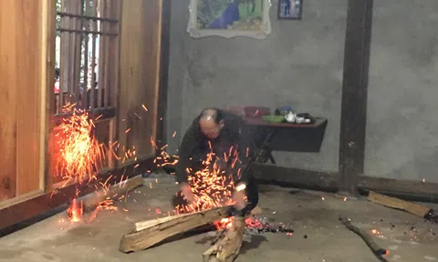 Bắc Kạn: Độc đáo lễ nhảy lửa của người Dao Đỏ