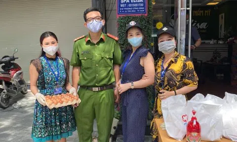 Hoa Hậu Vũ Thanh Thảo – Đóa hoa đẹp từ tâm