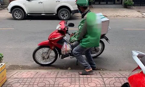 Phản ứng bất ngờ của shipper bị bom hàng khiến dân mạng rớt nước mắt