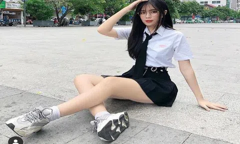 Ngồi vỉa hè xinh đẹp ngút trời, hot girl Việt được báo Trung Quốc gọi tên