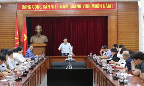 Bộ Văn hóa chỉ đạo Nhà hát Kịch Việt Nam biểu diễn vở “Bệnh sĩ“