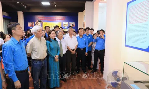 Trưng bày 'Chủ tịch Hồ Chí Minh với giai cấp công nhân và tổ chức Công đoàn Việt Nam'