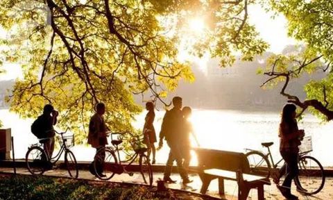 Bắc Bộ và Trung Bộ có nắng nóng gay gắt, Tây Nguyên- Nam Bộ chiều tối mưa dông rải rác