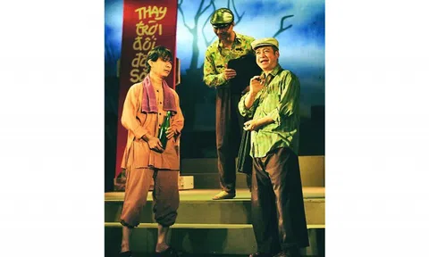“Cơn sóng” sân khấu mới mẻ, thú vị