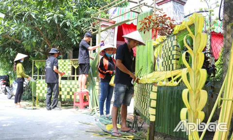 Câu lạc bộ cổng cưới Miền Tây: Giữ nét đẹp hồn quê trong ngày cưới