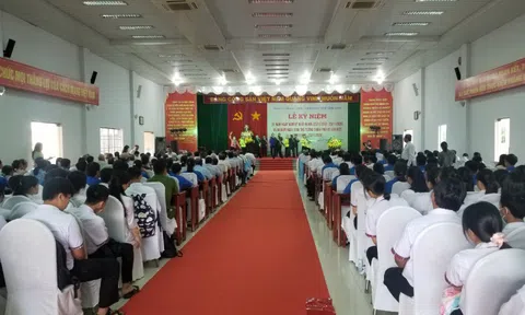 Vĩnh Long: Vũng Liêm kỷ niệm 80 năm Ngày Nam Kỳ khởi nghĩa và 98 năm Ngày sinh Cố Thủ tướng Võ Văn Kiệt (