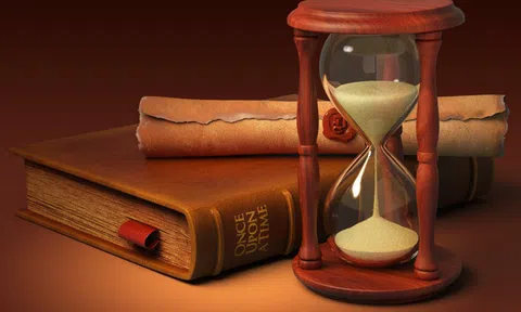 Người đầu tiên được lưu danh trong sử sách là ai?