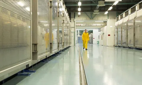 Iran làm giàu uranium: IAEA xác nhận Tehran bắt đầu hành động, EU cảnh báo sự chệch hướng, Israel kêu gọi quốc tế phản ứng kiên quyết