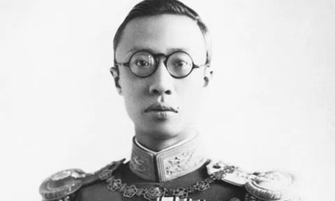 Vị vua duy nhất trong lịch sử bị vợ bỏ vì chứng bất lực