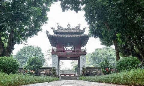 Covid-19 trở lại, nhiều điểm tham quan, du lịch Hà Nội lại đìu hiu ngóng khách