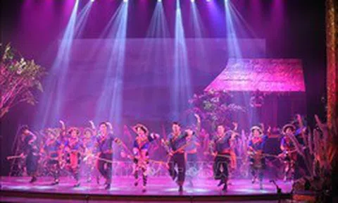 'Đêm huyền diệu' - hướng đi mới cho nghệ thuật dân gian