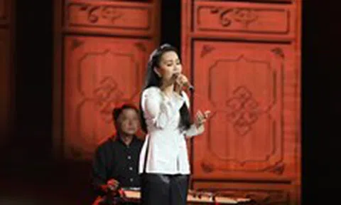 Cẩm Ly nghẹn ngào: "Tôi từng muốn giải nghệ vì bệnh nặng"