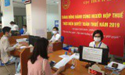 Cán bộ thuế đi làm thứ 7, chủ nhật để giải quyết hồ sơ với các trường hợp ghi nợ tiền sử dụng đất