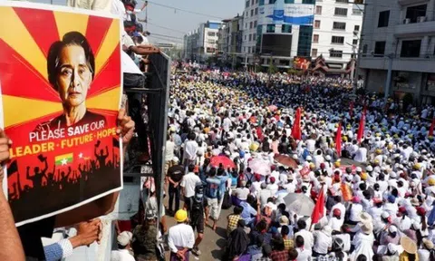 Tình hình Myanmar: Kết quả bầu cử 2020 bị hủy bỏ, rộ tin một nhà báo Nhật Bản bị bắt trong cuộc biểu tình ở Yangon
