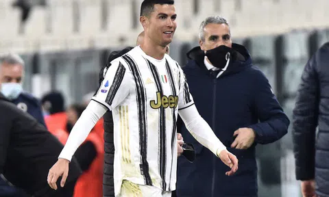 Ronaldo tạo cột mốc ấn tượng ở tuổi 36
