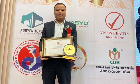 Cao Đức Vịnh chia sẻ về lợi ích của hoa lan đột biến