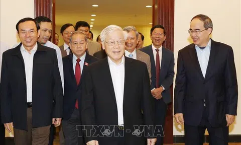 Tổng bí thư, Chủ tịch nước chủ trì họp Bộ Chính trị quyết định một số nhân sự