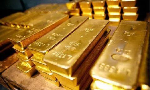 Căng thẳng Mỹ-Iran đẩy giá vàng tăng vọt trên mốc 43 triệu đồng/lượng
