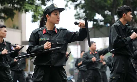 Sẵn sàng trên tuyến đầu chống dịch Covid-19: Các chiến sĩ Công an nhân dân xông pha mọi mặt trận