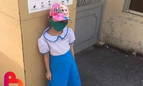 "Cô giáo như mẹ hiền" sao lại phơi nắng một đứa bé!