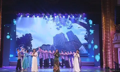 Tự hào, xúc động Chương trình nghệ thuật “Tổ quốc tôi chưa đẹp thế bao giờ”