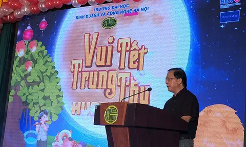 Vui Tết Trung thu HUBT 2020
