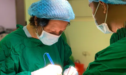 Hút mỡ có an toàn không và câu trả lời từ BSCKI Thẩm mỹ Hồ Quốc Việt