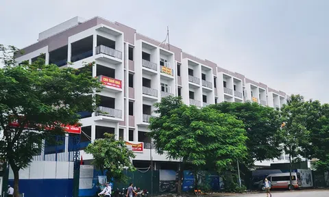 Phù phép đất thuê làm trụ sở thành trung tâm thương mại nhìn từ Phương Đông Green Park