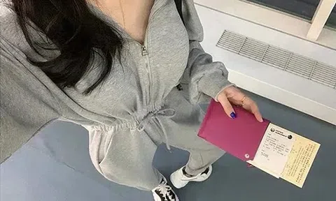Những thứ không nên mặc khi đi máy bay