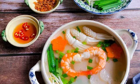 Bánh phồng tôm nấu tôm mực