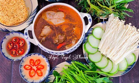 Lẩu vịt sa tế